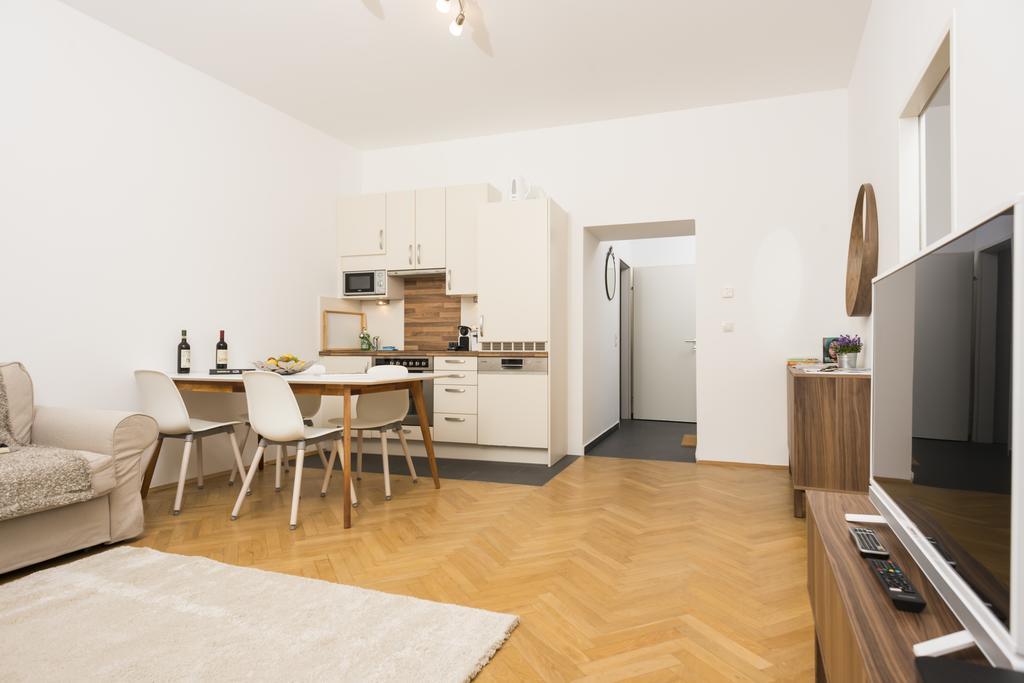 Chillout Lounge Satzberg Apartment เวียนนา ภายนอก รูปภาพ